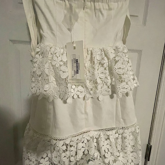 NWT Endless Rose off shoulder lace dress size XS - Picture 4 of 5